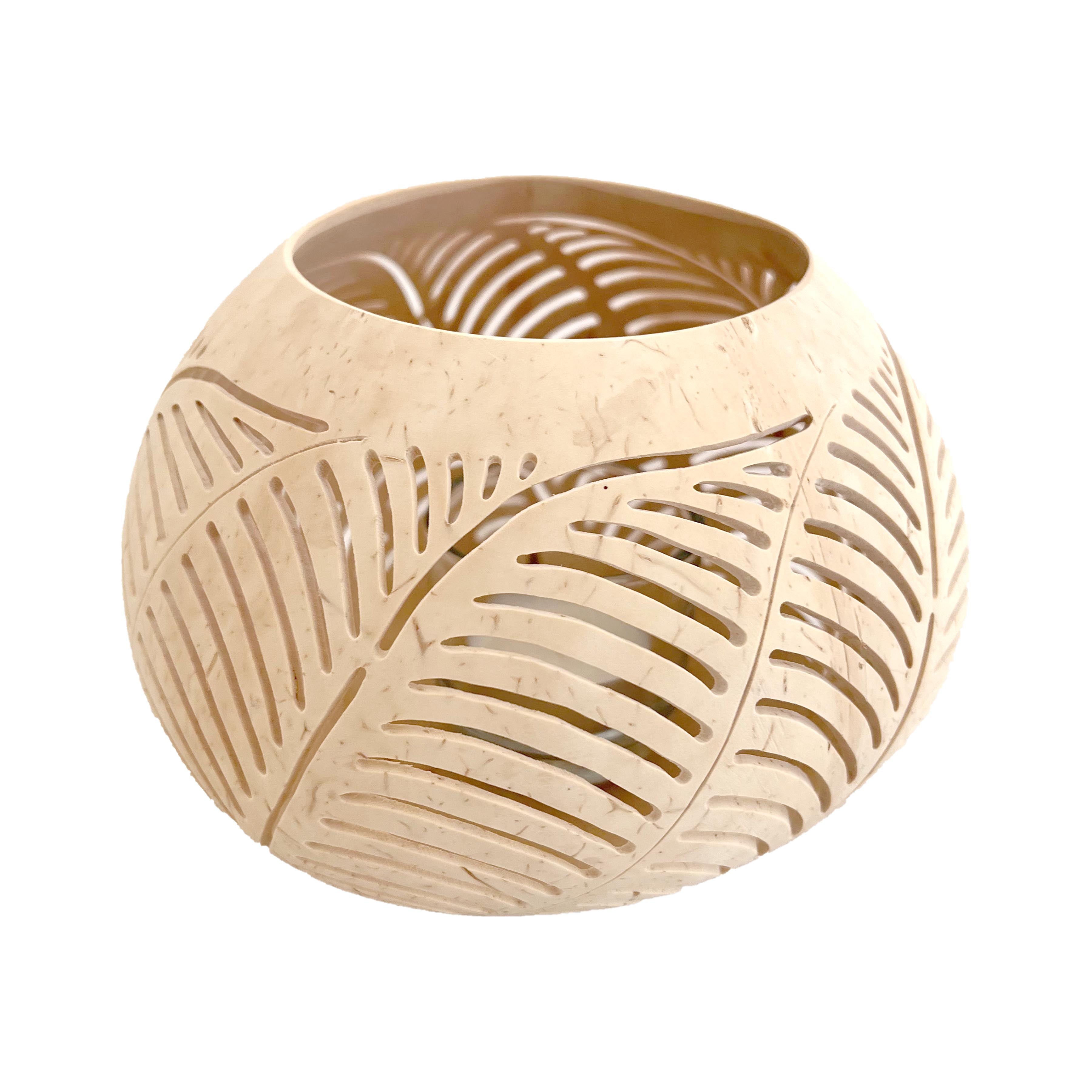 Kerzenhalter aus Kokosnuss geschnitzt