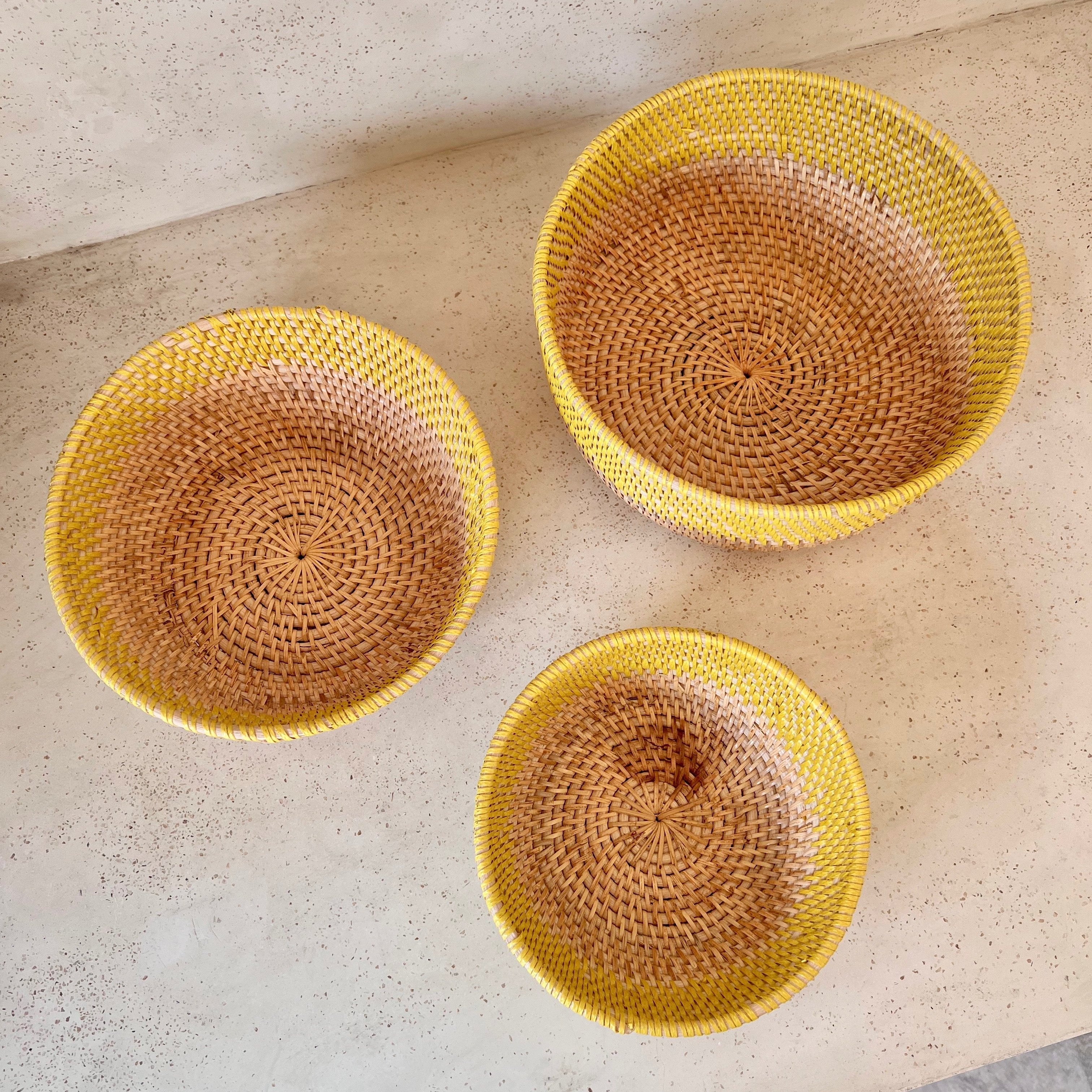 Milu II Rattan-Schale – Handgefertigt, Rund, in drei Größen, Perfekt für kleine Dinge, in verschiedenen Farben